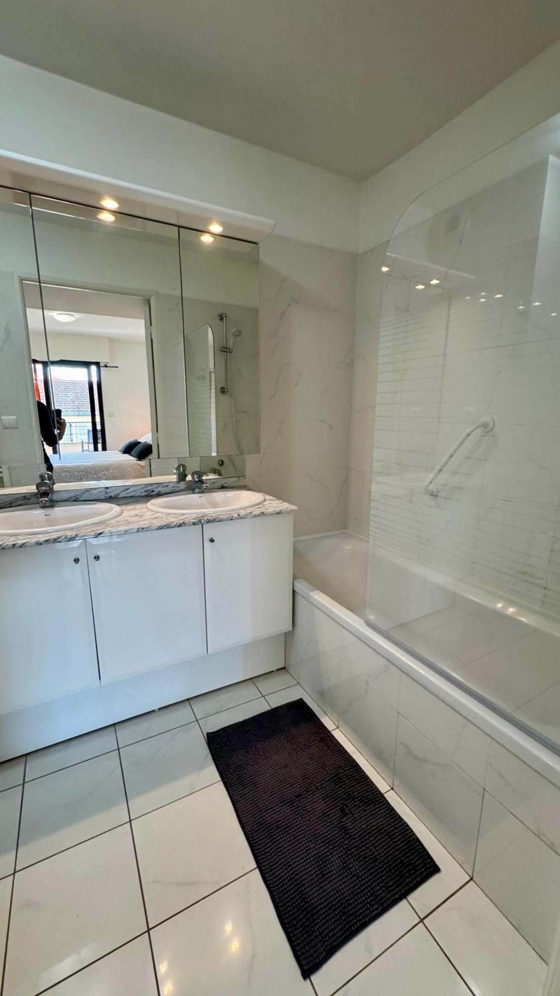Spacious Luxury Apt, 12 Min Walk To Croisette Beach And Conf Centre Кан Екстериор снимка