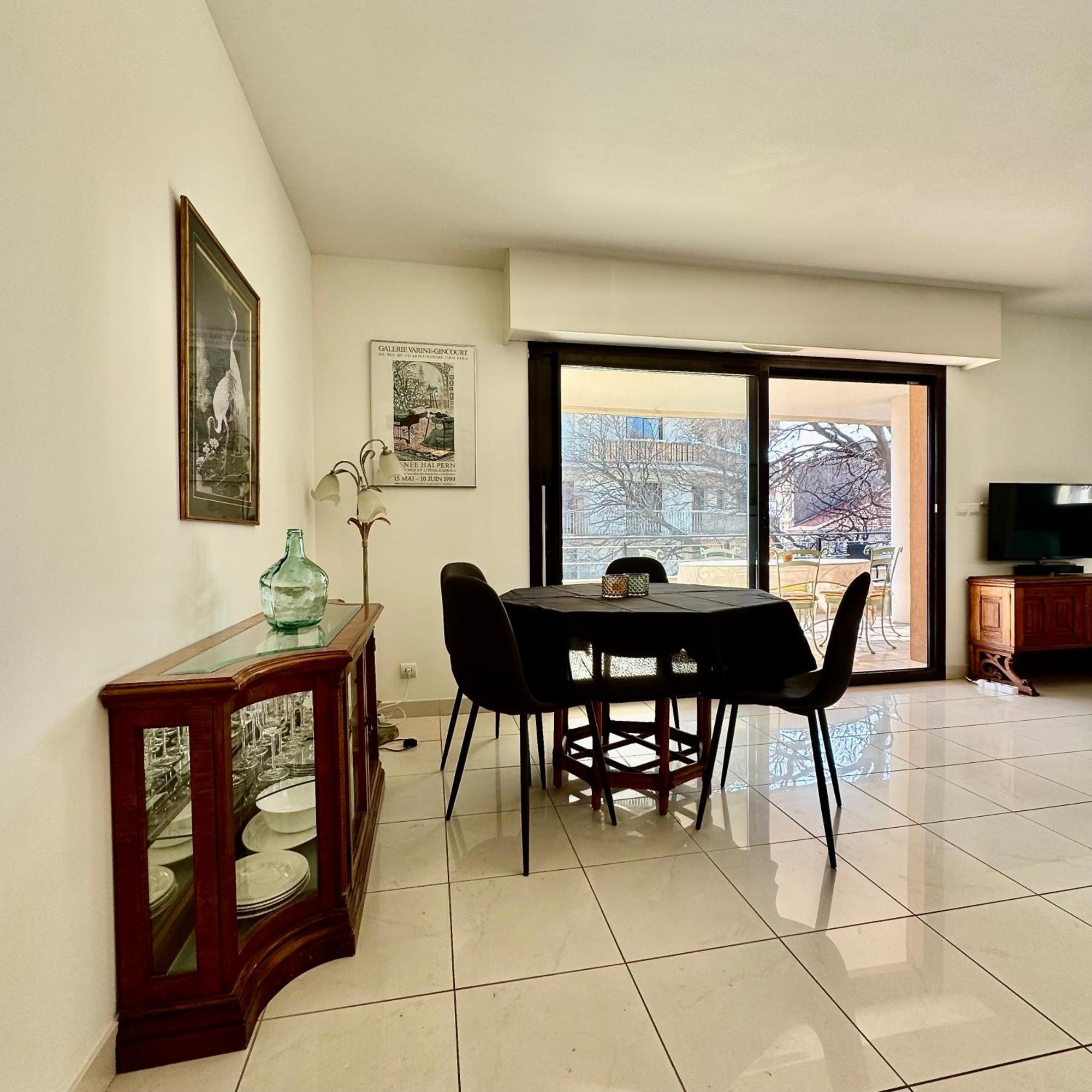 Spacious Luxury Apt, 12 Min Walk To Croisette Beach And Conf Centre Кан Екстериор снимка